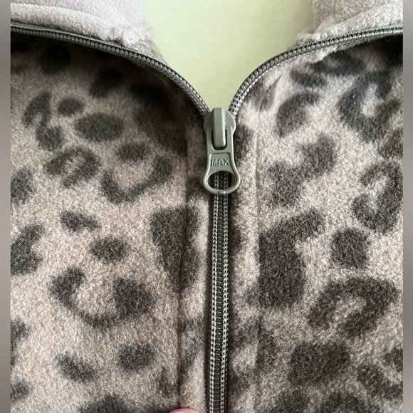 Old Navy Full Zip Fleece Jacket - Picture 6 of 9